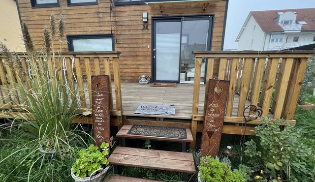 Apartment (Tiny House) - in a quiet location - 10 min to the lake or river