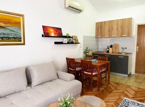 Apartment Tri Vile