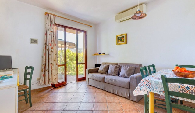 Apartment 'Trilocale Bonalaccia 1' with Shared Pool and Wi-Fi