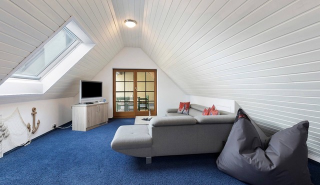 Apartment 'Untersee' with Lake View, Private Terrace and Wi-Fi