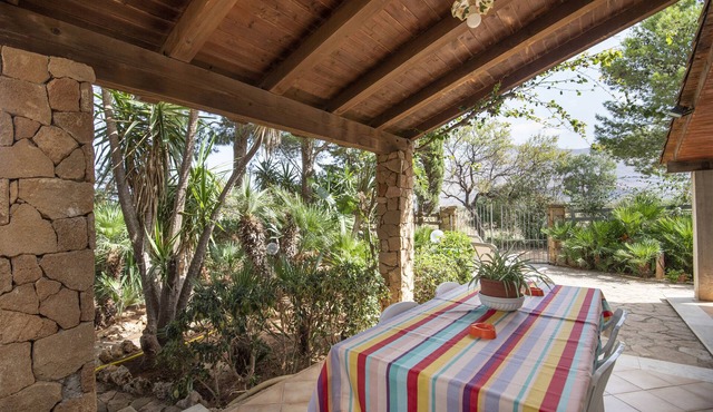 Apartment "Vacanze e Relax Frassino" with Sea View, Garden & Terrace