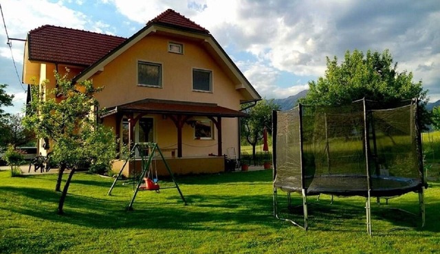 Apartment Valant-Beautiful and quiet nature SLO ID 100070