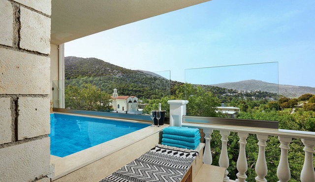 Apartment 'Villa 2' with Mountain View, Balcony and Wi-Fi