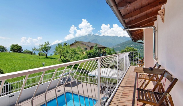 Apartment 'Villa Adele' with Lake View, Private Pool and Wi-Fi