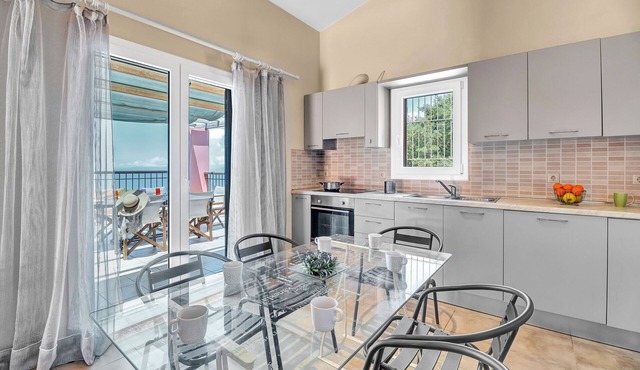 Apartment 'Villa Afrodite' with Sea View, Wi-Fi and Air Conditioning