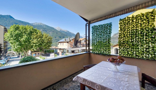 Apartment "Villa Camillo" with Mountain View, Private Terrace & Wi-Fi