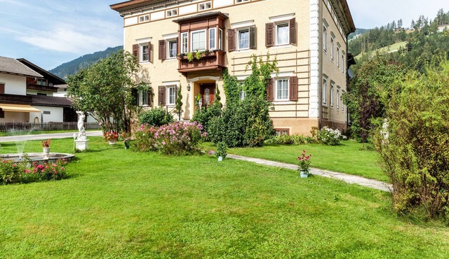 Apartment 'Villa Stumm' with Mountain View, Shared Terrace and Wi-Fi