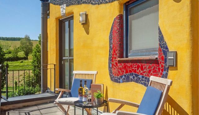 Apartment 'Weingut Hirn &Hundertwasser-Artikel' with Mountain View, Shared Garden and Wi-Fi