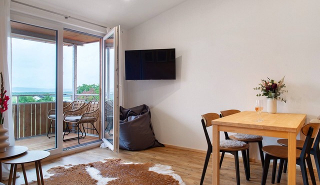Apartment Weitblick with Shared Garden, Balcony and Wi-Fi