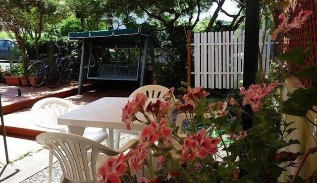Apartment with garden in Castiglioncello