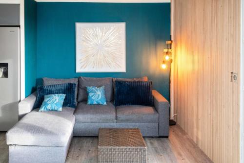 Apartment with terrace and views of the Pyrenees