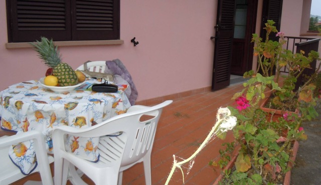 Apartment with two bedrooms and a bathroom 350 meters from the beach of Procchio
