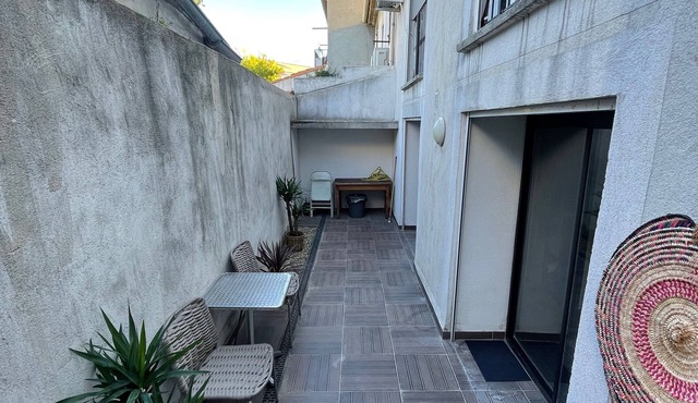 Apartment with backyard and small private garage in the heart of Mazargues