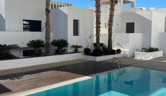 Apartment with beautiful mountain and sea views