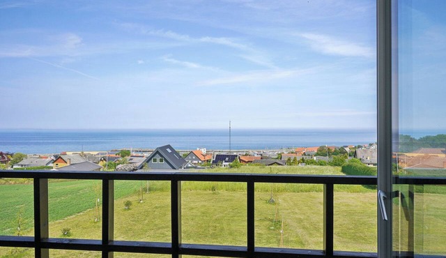 Apartment with views close to the sea in Allinge