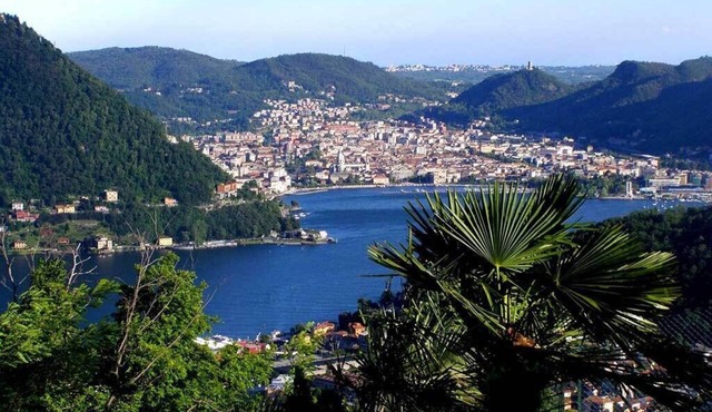 Apartment with indipendat access, overlooking the breathtaking view of Lake Como