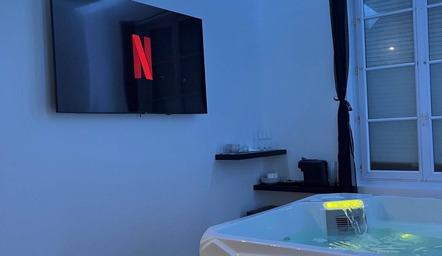 Apartment with jacuzzi | La Perle Noire