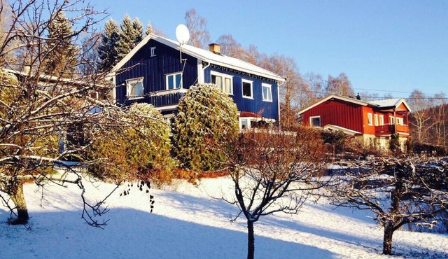 Apartment with own entrance, parking, fast public transport to Oslo city centre