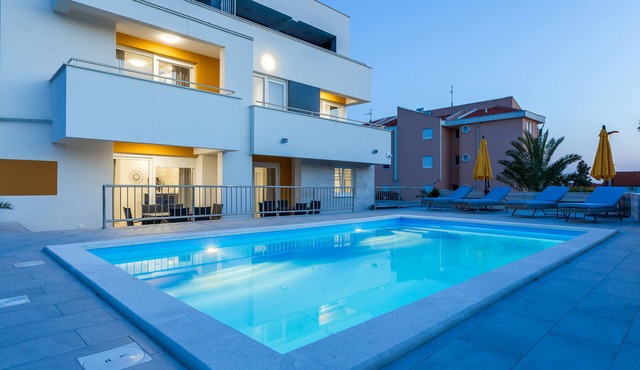 Apartment with Pool, AC, & Free WIFI