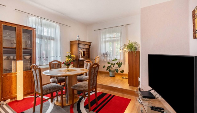 Apartment with Pool – Moritzburg, Private Terrace and Wi-Fi