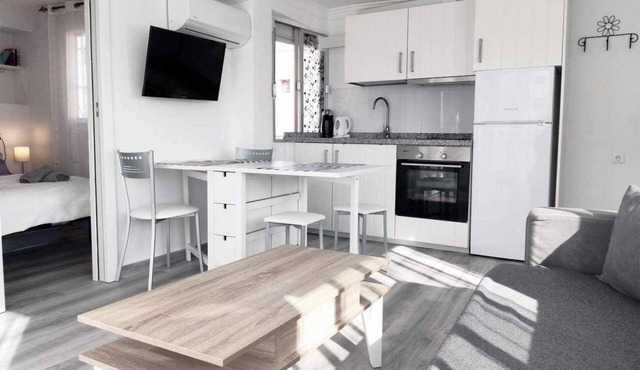 Apartment with terrace just 250 m from the beach