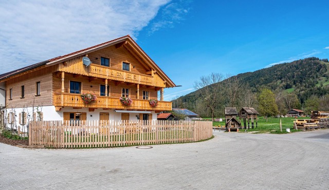 Apartment "Wohnung Brauneck" with Mountain View, Private Balcony & Wi-Fi