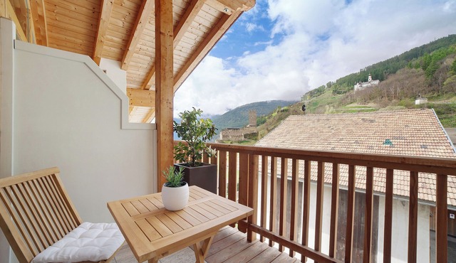 Apartment "Zwick Valarga" with Mountain View, Balcony & Shared Garden