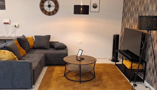 Apartment57- centrally located, with short distances.