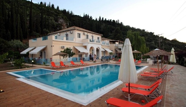 Apartments Avra