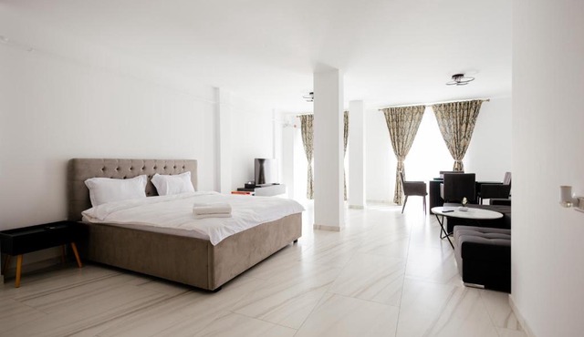 Apartments by Bog Flor