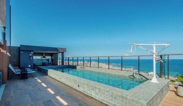 Apartments in a Building With a Pool 800m From the Beach in Salvador - EDF