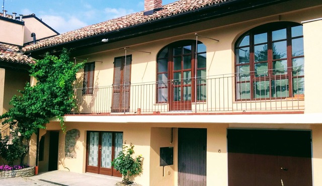 apartments in Serralunga d'Alba with panoramic swimming pool