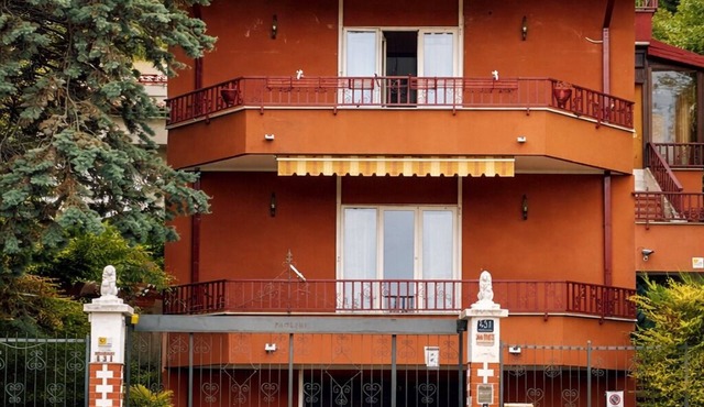 ApartVilla 2BR Suite/Free Parking