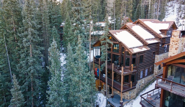 Apex by AvantStay | Cozy Expansive Mountain Home | Close to the Slopes!