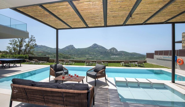 Aphrodite 3 - A Stylish Eco Villa near beaches
