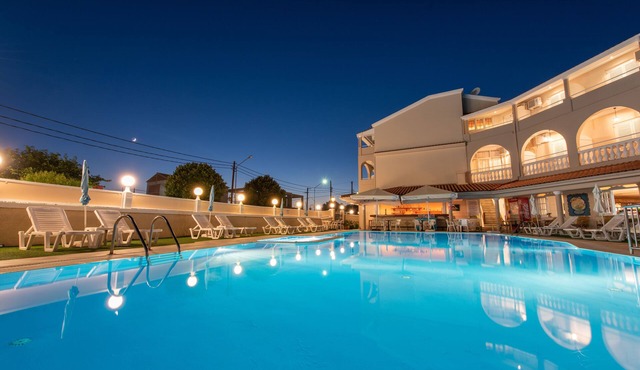 Aphrodite Beachfront Hotel by Konnect, Roda
