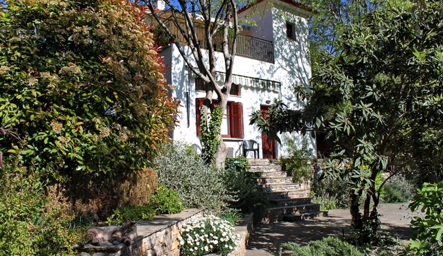 APHROULA'S STUDIO - for 2 - 3 persons in a beautiful, quiet corner of Greece