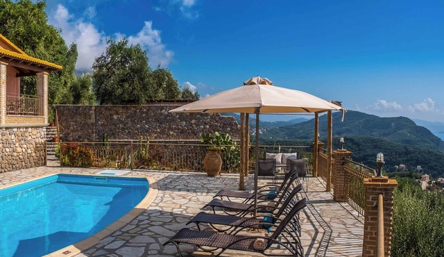 Apolis Deluxe Villa - Two Bedroom Villa, Sleeps 4