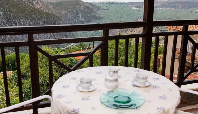 Apollon Stone Villa in Delphi with Stunning View