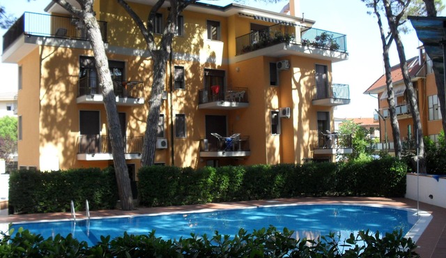 app. n 8 with pool 5 minutes from the sea, 3 max 4 people, wi-fi