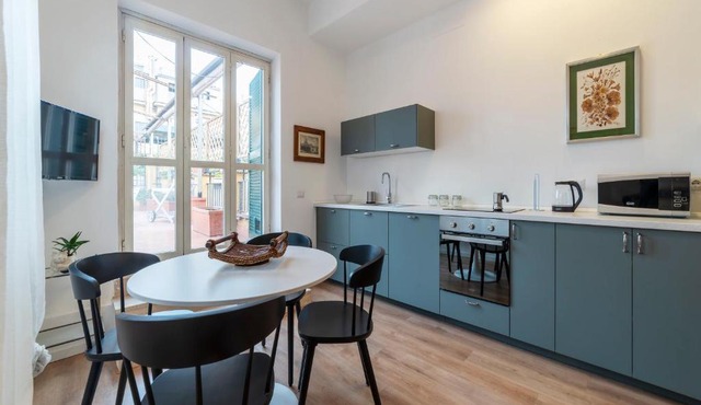 Appartamento a Borgo Pio con Ampio Terrazzo!