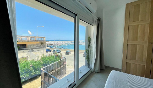 Appartamento Camera da Letto Vista Mare, 2 Bagni Parcheggio,spiaggia Solarium