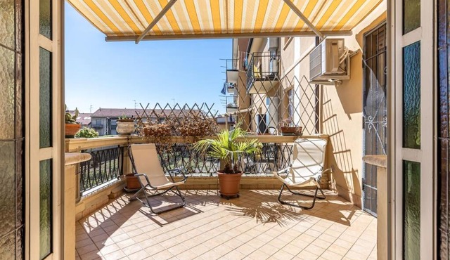 Appartamento con Ampia Terrazza - 10 minuti da Torino