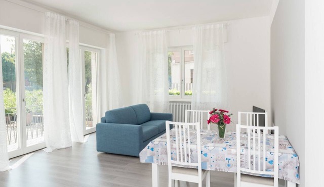 Appartamento con balcone a 1 km da Piazza Erbe