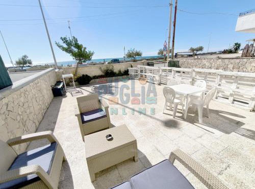 Appartamento La Torre piano terra sul mare Puglia On line
