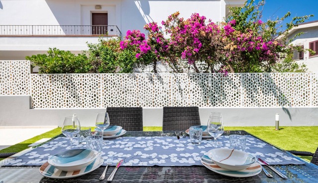 Appartamento Prato al Mare with Garden, A/C & Wi-Fi