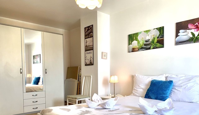 Appartement 2 Jolies Chambres +Salon Cuisine - errasse 20min PARIS-DISNE YLAND