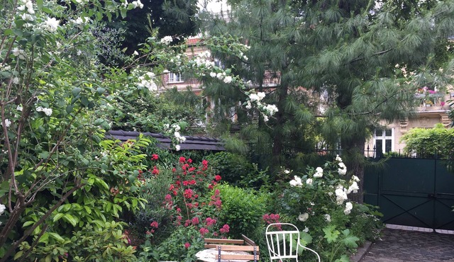 Appartement de Style Dans une Voie Privée Avec Jardins