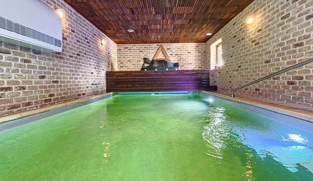 Appartement Duplex 2CH Avec Piscine Privative Intérieure Chauffée à 32°c