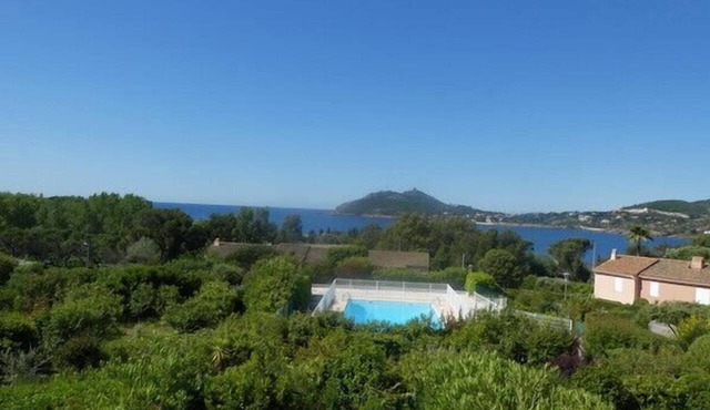 Appartement l'Olivier 2 pièces à Agay plage